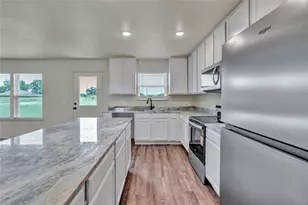 613 Crockett Dr, Cleburne, TX 76033 - Photo 12