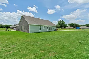 613 Crockett Dr, Cleburne, TX 76033 - Photo 30