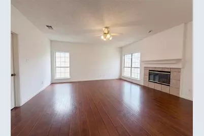 4515 Harpers Ferry Drive, Grand Prairie, TX 75052 - Photo 4