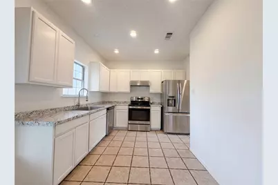 4515 Harpers Ferry Drive, Grand Prairie, TX 75052 - Photo 8