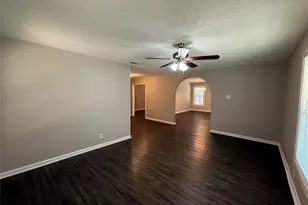 1715 W Elm St, Denison, TX 75020 - Photo 4