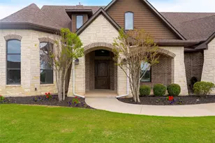 2023 Twin Creeks Cir, Pilot Point, TX 76258 - Photo 2