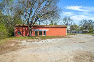 521 E Garland, Grand Saline, TX 75140 - Photo 1