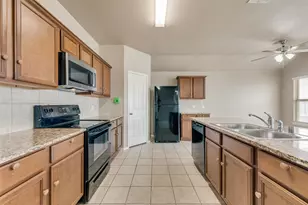 1013 Quartz Trl, Princeton, TX 75407 - Photo 6
