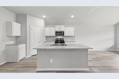 1920 Cherokee Lane, Cleburne, TX 76033 - Photo 2