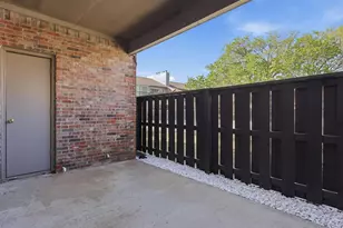 411 Pebble Way, Arlington, TX 76006 - Photo 18