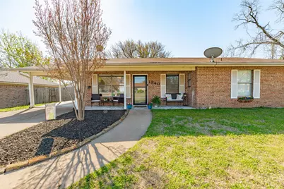 1240 W Groesbeck Street, Stephenville, TX 76401 - Photo 2