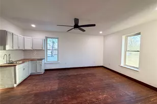 107 E Stone St, Collinsville, TX 76233 - Photo 8