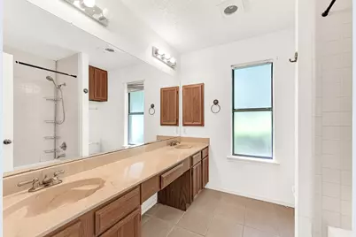 4106 Whitman Lane, Grand Prairie, TX 75052 - Photo 10