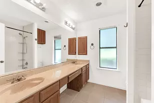 4106 Whitman Ln, Grand Prairie, TX 75052 - Photo 10