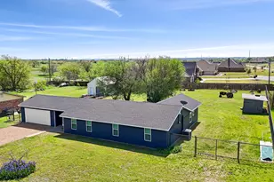 108 Paige St, Weatherford, TX 76088 - Photo 1