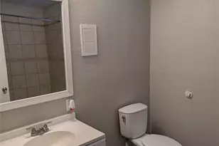 2413 Hillview Dr, Fort Worth, TX 76119 - Photo 18