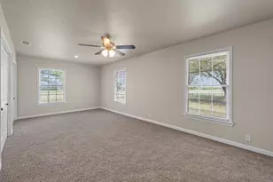 401 Edgewood Ln, Cleburne, TX 76031 - Photo 14