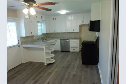 4929 Roxie Street, Haltom City, TX 76117 - Photo 4