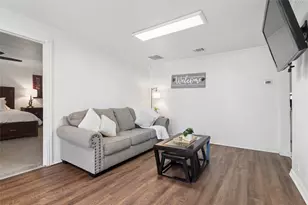 126 Alexander St, Hillsboro, TX 76645 - Photo 4