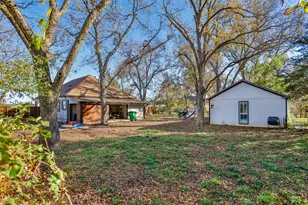 1903 N Weaver St, Gainesville, TX 76240 - Photo 34