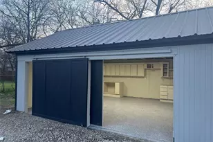 1903 N Weaver St, Gainesville, TX 76240 - Photo 28