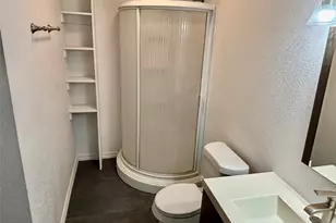 607 Baylor St, Nocona, TX 76255 - Photo 4