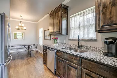 2710 James, Granbury, TX 76049 - Photo 10