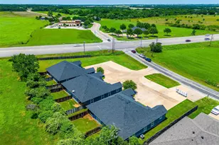 2710 James, Granbury, TX 76049 - Photo 26