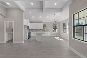 3025 Red Oak Dr, Granbury, TX 76048 - Photo 18