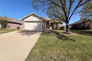 105 Kings Way Dr, Rhome, TX 76078 - Photo 1