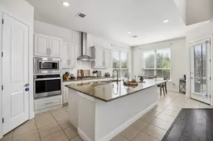 604 Shoreline Ridge Dr, Little Elm, TX 75068 - Photo 6