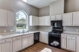 7317 Royal Oak Dr, Benbrook, TX 76126 - Photo 6