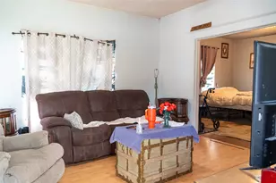 1810 Live Oak St, Commerce, TX 75428 - Photo 6