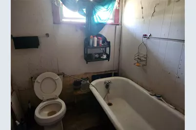 408 E Main Street, Wolfe City, TX 75496 - Photo 6