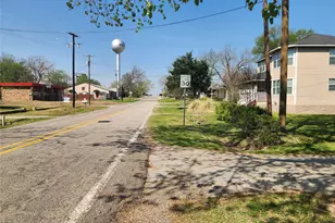 408 E Main St, Wolfe City, TX 75496 - Photo 16