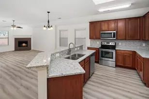 2417 Eisenhower Dr, McKinney, TX 75071 - Photo 2