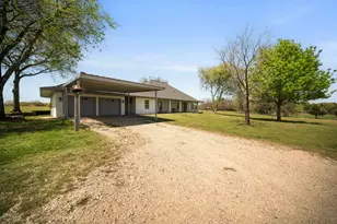 407 Locust Dr, Oak Leaf, TX 75154 - Photo 34