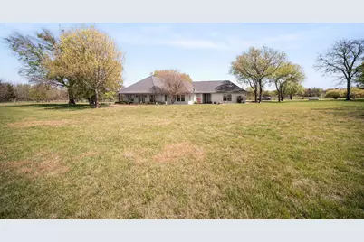 407 Locust Drive, Oak Leaf, TX 75154 - Photo 36