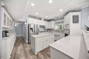 407 Locust Dr, Oak Leaf, TX 75154 - Photo 10