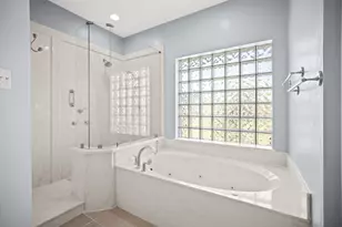 407 Locust Dr, Oak Leaf, TX 75154 - Photo 22