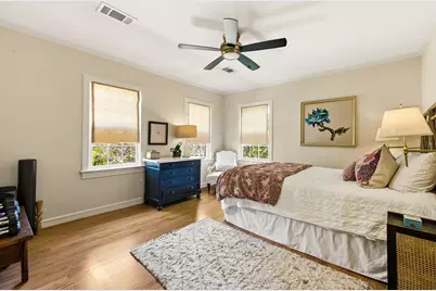 1930 Mayflower Drive, Dallas, TX 75208 - Photo 18