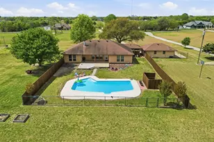 1570 Bryson Ln, Midlothian, TX 76065 - Photo 36