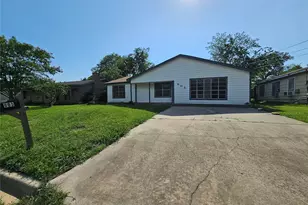 605 White St, Whitesboro, TX 76273 - Photo 2