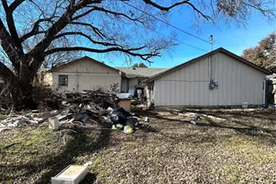 5501 Westcreek Dr, Fort Worth, TX 76133 - Photo 2