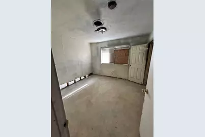 5501 Westcreek Drive, Fort Worth, TX 76133 - Photo 6