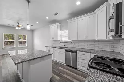 208 D Street, Whitesboro, TX 76273 - Photo 6