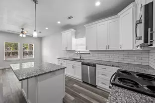 208 D St, Whitesboro, TX 76273 - Photo 6