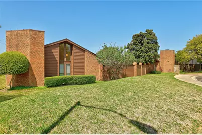 9419 Viewside Drive, Dallas, TX 75231 - Photo 24