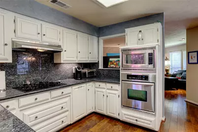 9419 Viewside Drive, Dallas, TX 75231 - Photo 8