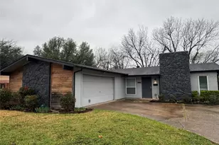 11447 Coral Hills Dr, Dallas, TX 75229 - Photo 2