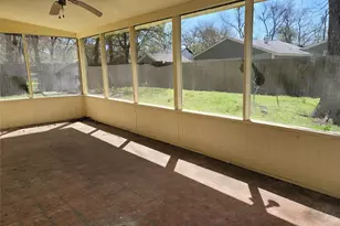 1404 E Tennie St, Gainesville, TX 76240 - Photo 12