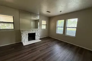 1404 E Tennie St, Gainesville, TX 76240 - Photo 8