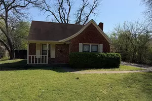 1404 E Tennie St, Gainesville, TX 76240 - Photo 1