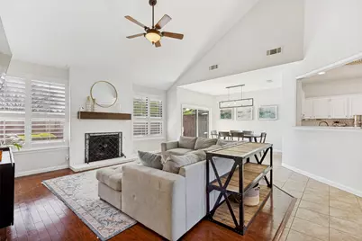 2028 Robin Hill Lane, Carrollton, TX 75007 - Photo 4